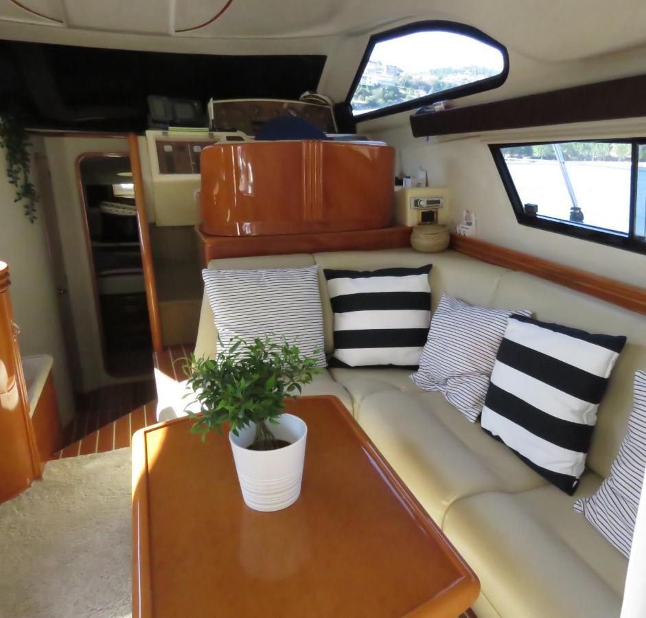 Отель Aquadouro Yacht Radames - Sleep Boat Experience Каштелу-ди-Пайва Экстерьер фото