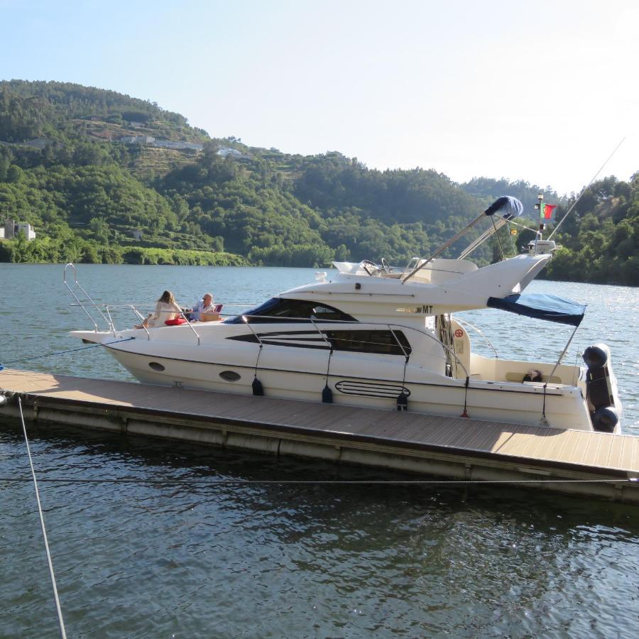 Отель Aquadouro Yacht Radames - Sleep Boat Experience Каштелу-ди-Пайва Экстерьер фото