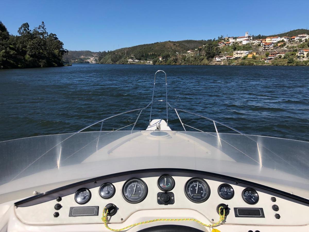 Отель Aquadouro Yacht Radames - Sleep Boat Experience Каштелу-ди-Пайва Экстерьер фото