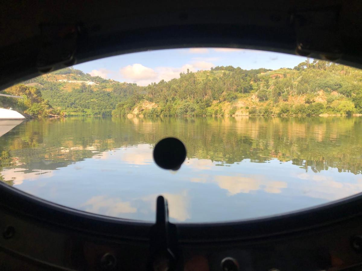 Отель Aquadouro Yacht Radames - Sleep Boat Experience Каштелу-ди-Пайва Экстерьер фото
